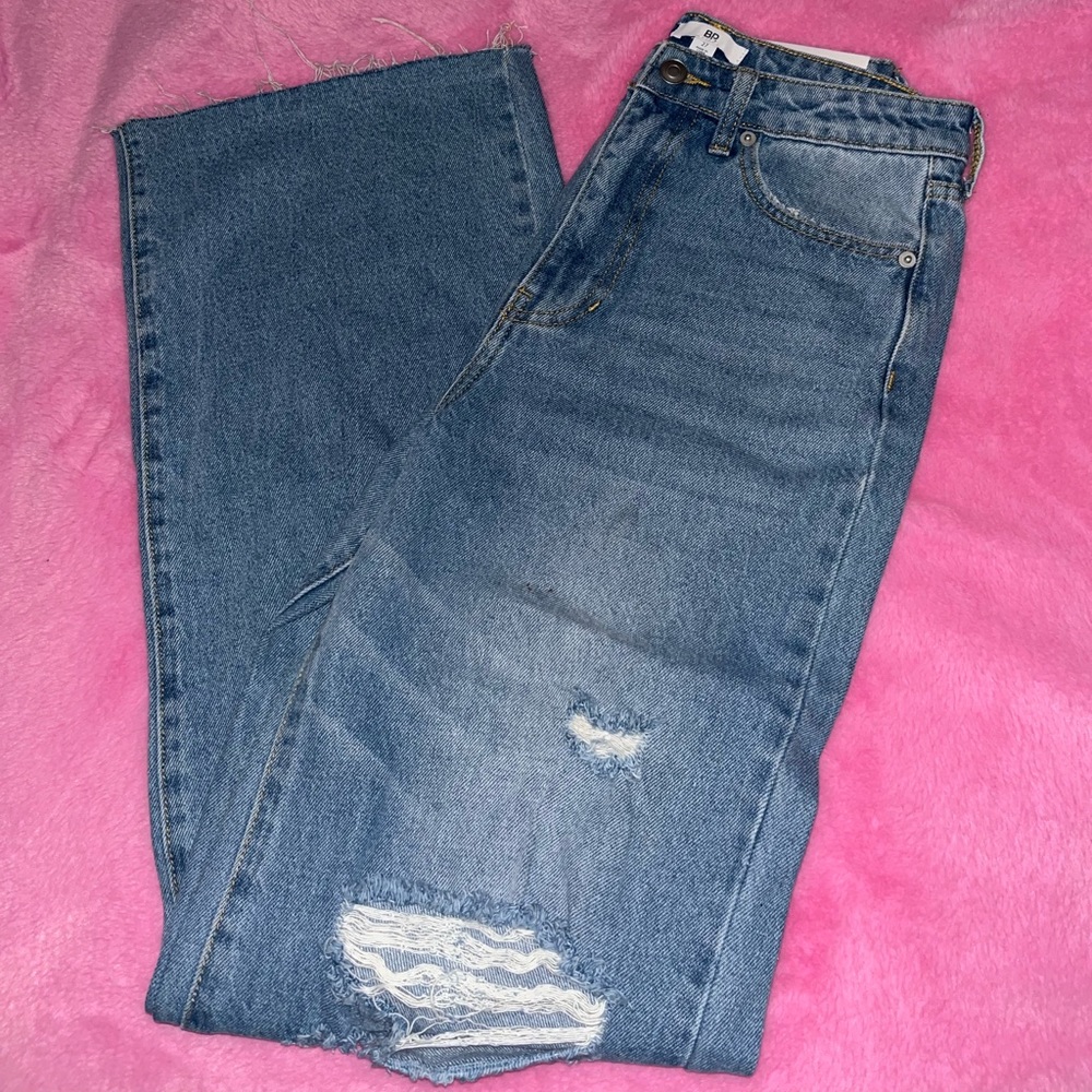super cute wide leg jeans never worn